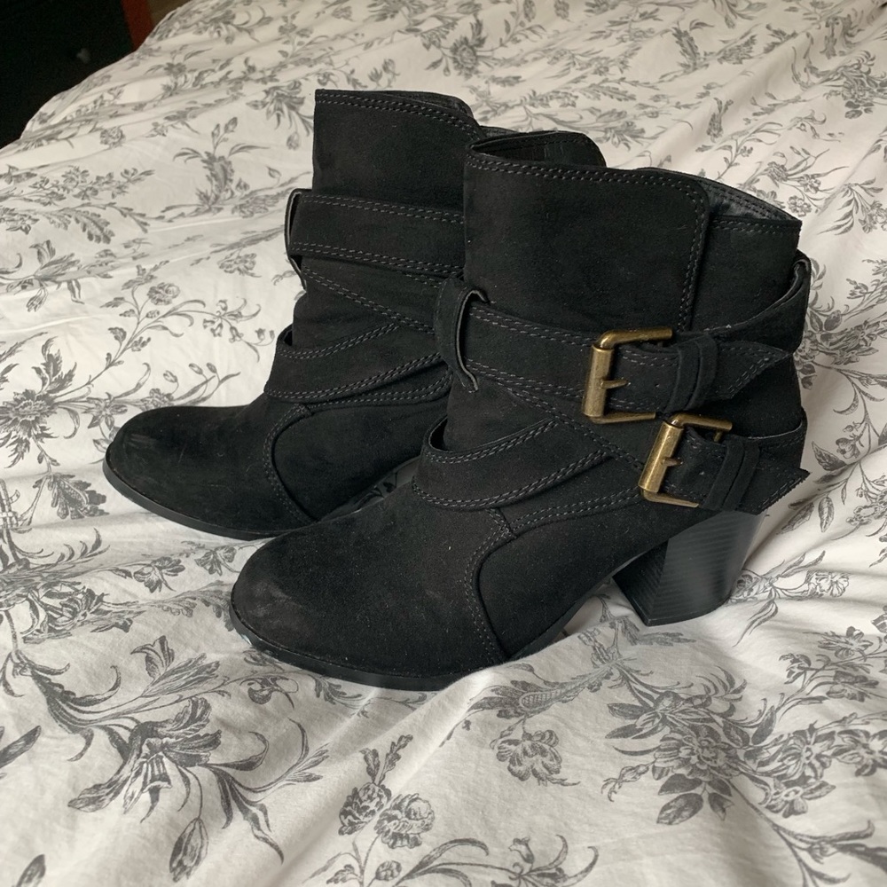American Eagle Booties